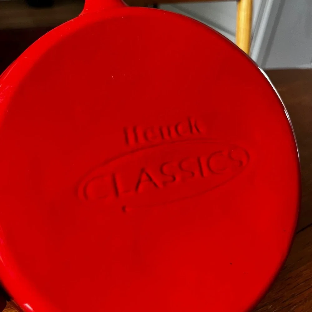 Heuck Classics Cast Iron Enamelware Skillet